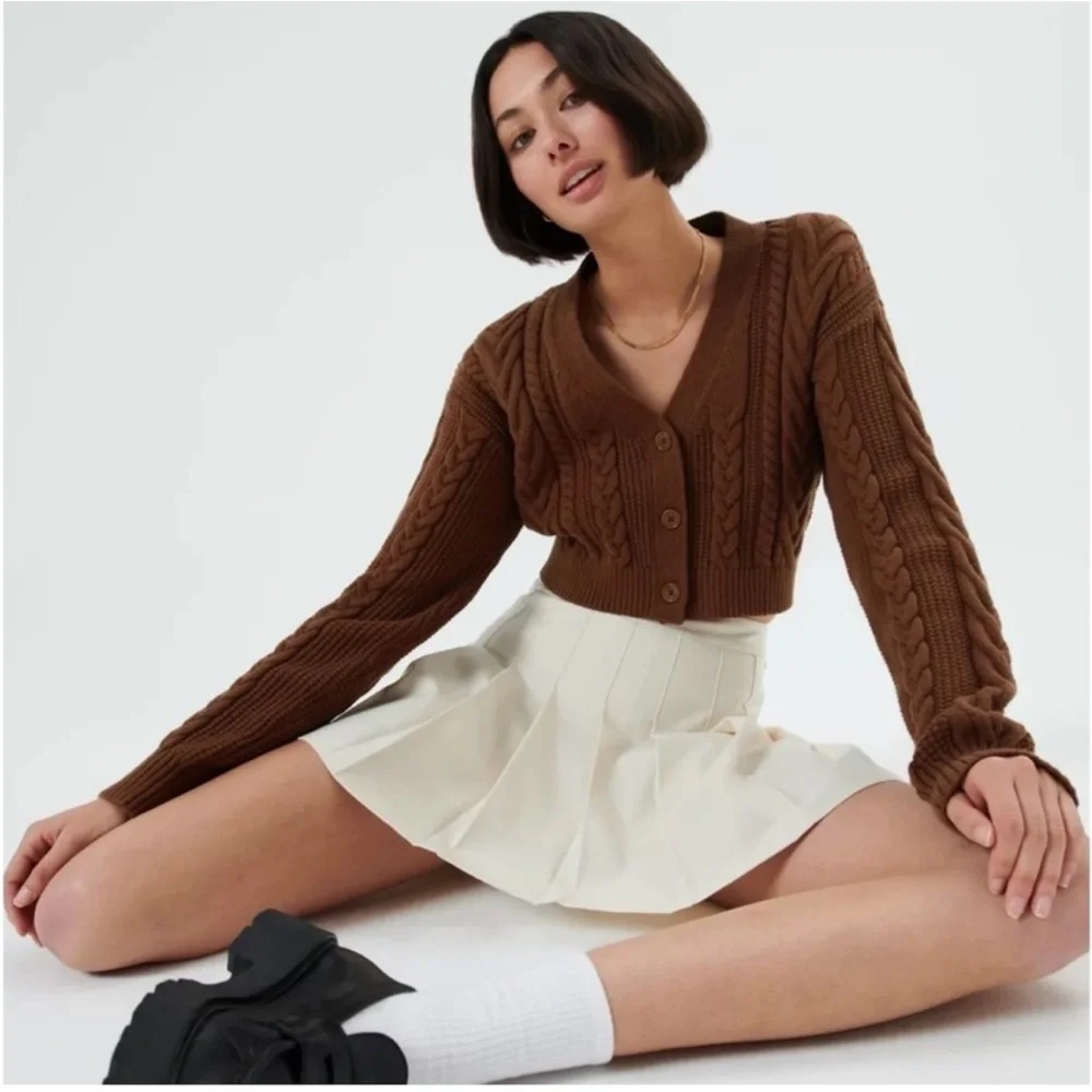 Aritzia Sunday Best Brown Cropped Cardigan Sweater - Picture 2 of 6